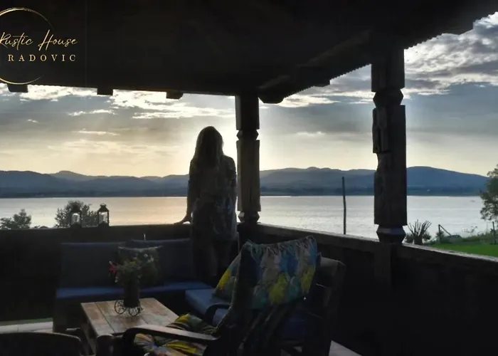 Rustic House Radovic Feriehus *